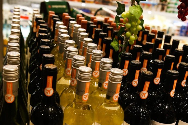 Consumo regular de álcool prejudica a visão e pode levar à cegueira, diz médica