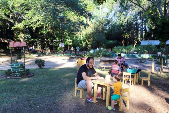 'Viver o Viveiro' tem programação com oficina e atrações, neste domingo (26)