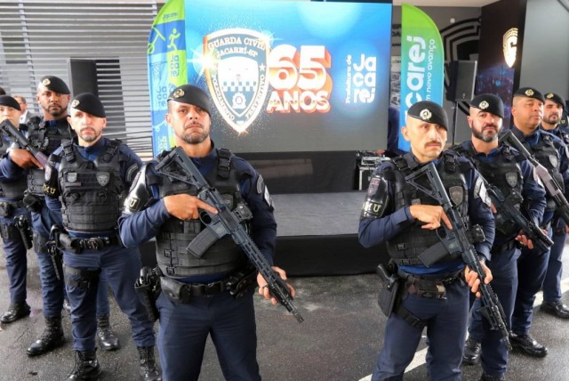 GCM celebra 65 anos com chamamento de mais de 30 novos guardas, em Jacareí