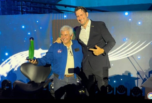 Astronauta Brasileiro, Marcos Pontes recebe homenagem em São Paulo