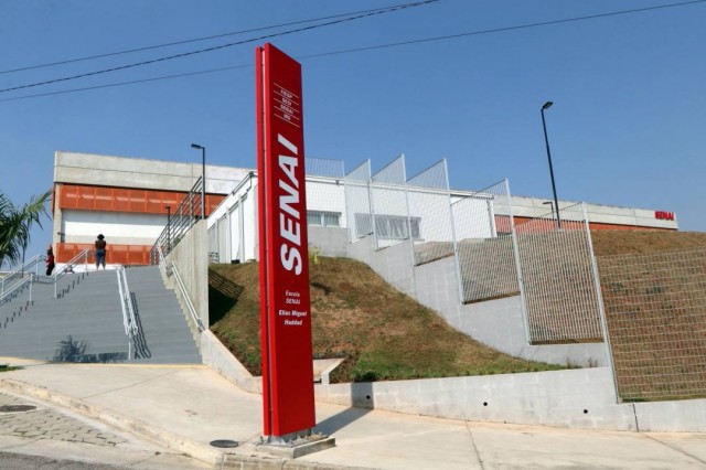 Jacareí abre vagas para cursos voltados para o setor automotivo