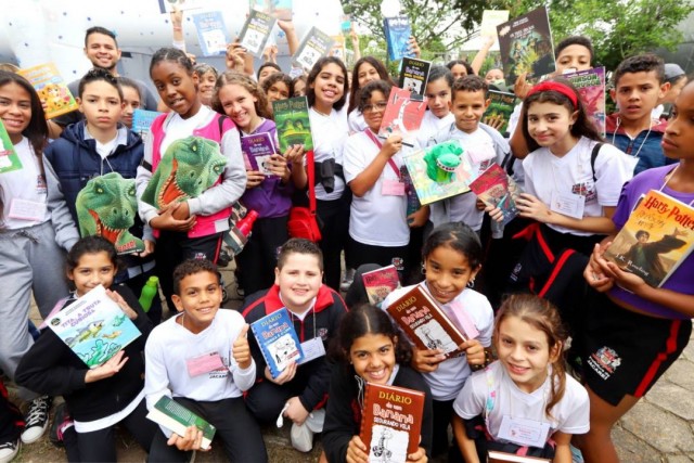Feira Literária irá distribuir 25 mil livros em edição inédita no Parque da Cidade