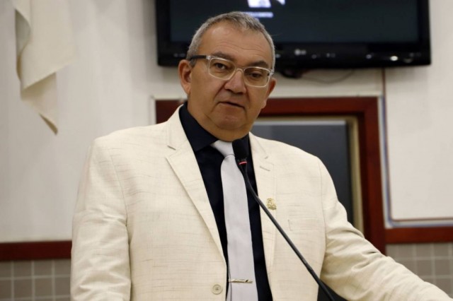 Câmara pede provas para iniciar análise sobre uso de carro oficial