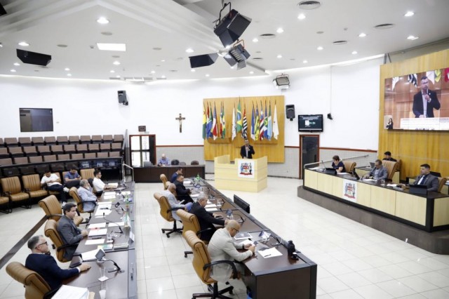 Câmara coloca em pauta reajuste de salários de vereador e de assessores