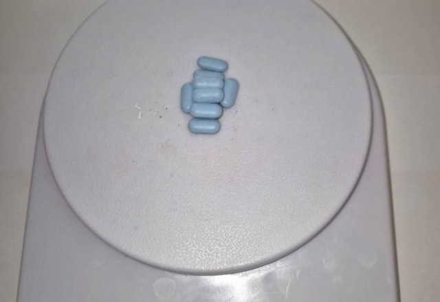 Mulher é flagrada com estimulante sexual ao tentar entrar em presídio na região