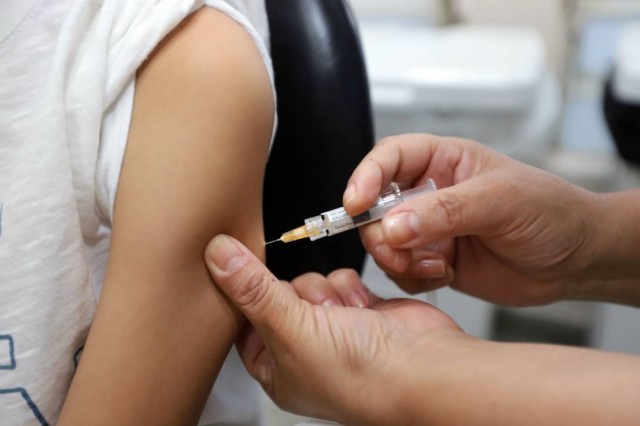 Jacareí registra cobertura vacinal abaixo da meta para população de 10 a 14 anos