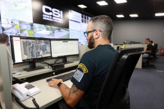 Com apoio do CSI, GCM de São José recupera carro furtado em Jacareí