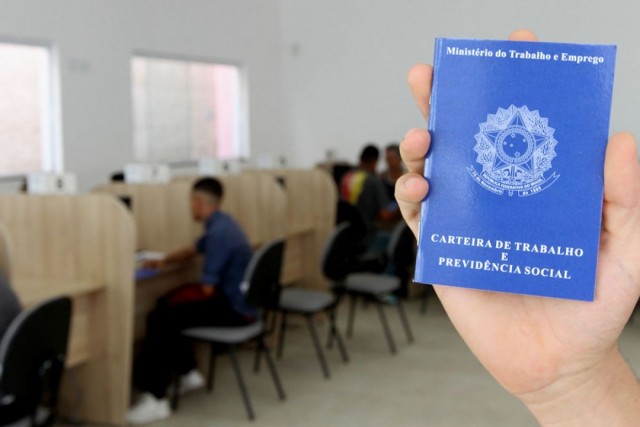 Jacareí entre as 50 cidades 'campeãs' de emprego em novembro e no ano em SP