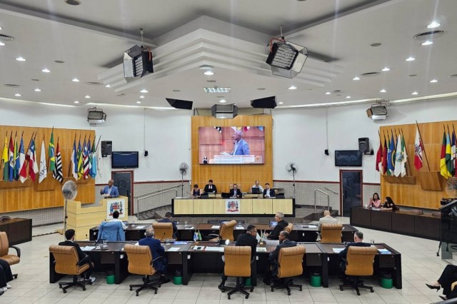 Primeira sessão ordinária do ano marca posse de suplente na Câmara Municipal