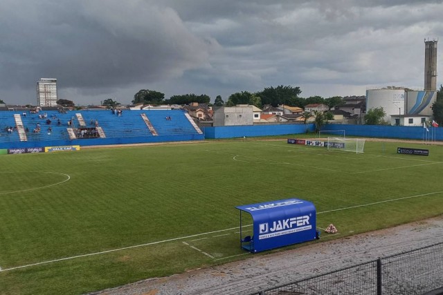 Invicto há sete jogos, Jacareí recebe o líder Barretos no Estádio Municipal
