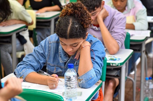 Prova Paulista terá versão impressa a partir do 4º ano do fundamental