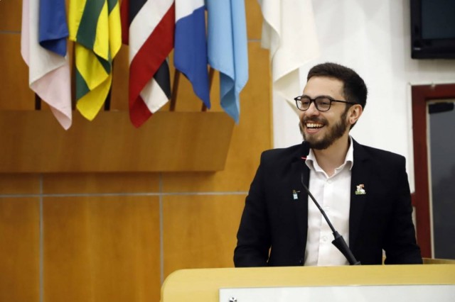 Câmara é comunicada de decisão que suspende punição imposta a vereador