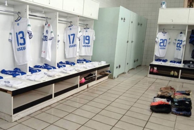 Jacareí 'vira a chave' e aposta na base após eliminação na Série A4