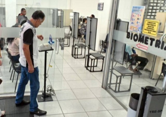 Cartórios atendem eleitor por ordem de chegada no feriado e fim de semana