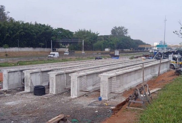 Obras no Viaduto Vidoca alteram tráfego da Via Dutra em São José