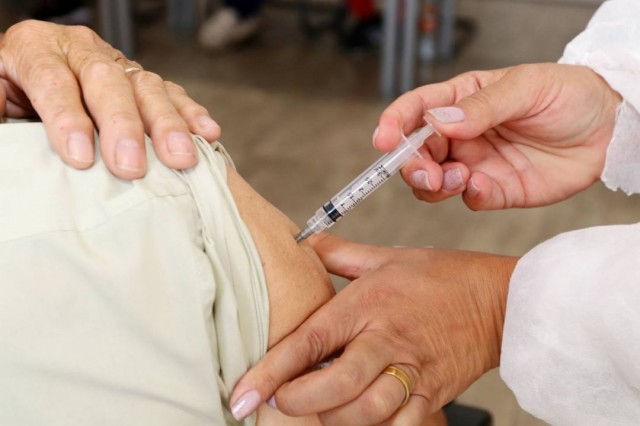 Jacareí intensifica ações para elevar cobertura vacinal antes do fim da campanha