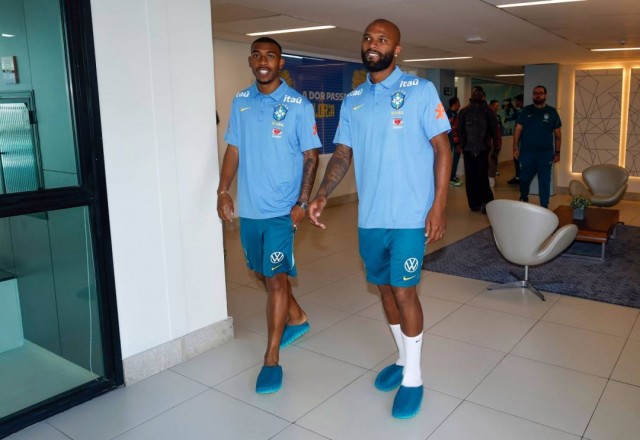 Seleção inicia preparação para a Copa com atenção à situação de Neymar