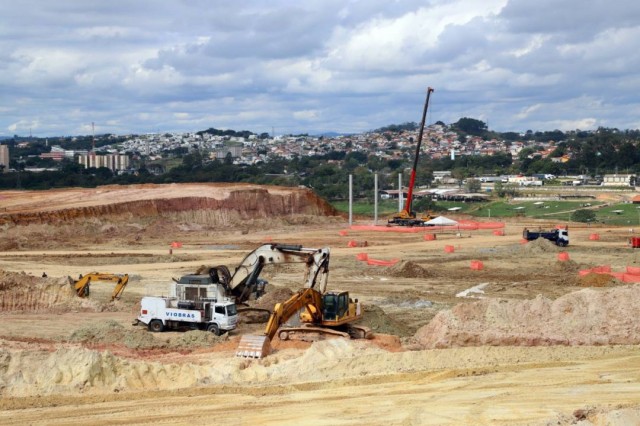 CD do Mercado Livre ganha forma com instalação do primeiro pilar