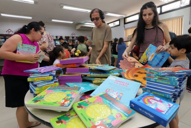 Jacareí prorroga credenciamento para aquisição de obras de autores do Vale