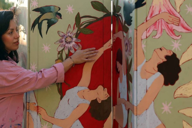 Exposição reúne pinturas, tecidos e objetos no Parque Vicentina Aranha