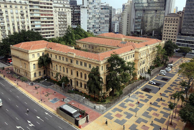 Estado autoriza concurso para 5 mil professores do Fundamental e Médio