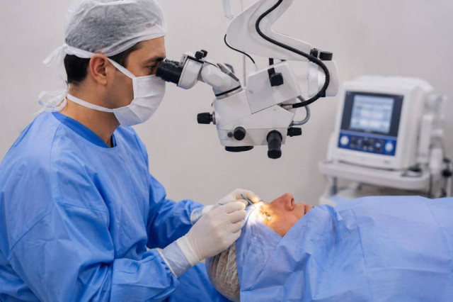 Tecnologia: Cirurgia devolve a nitidez a pacientes com catarata