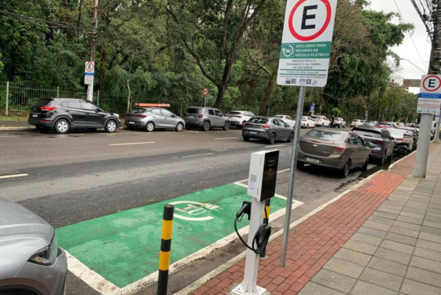 São José avança na mobilidade inteligente com novos pontos de recarga elétrica
