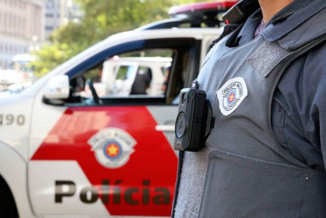 Brasil tem mais de 30 mil câmeras corporais em uso por policiais