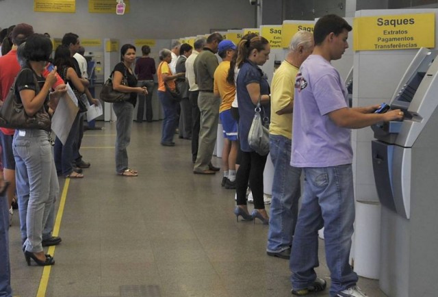 Expediente bancário tem alterações neste final de ano