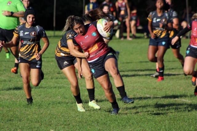 Vitória deixa Jacareí a um ponto de conquistar título do Paulista feminino