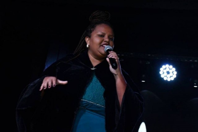 Cantora de Jacareí está na semifinal; saiba como votar para a Final Nacional