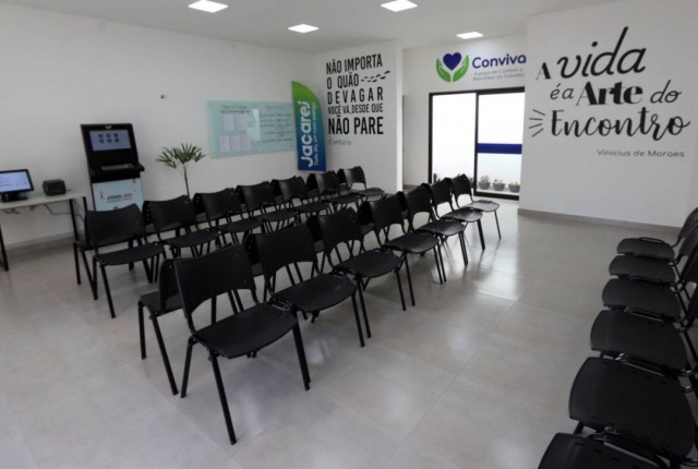 Espaço 'Conviva', ao lado do Bom Prato, realiza vacinação nesta sexta (15)